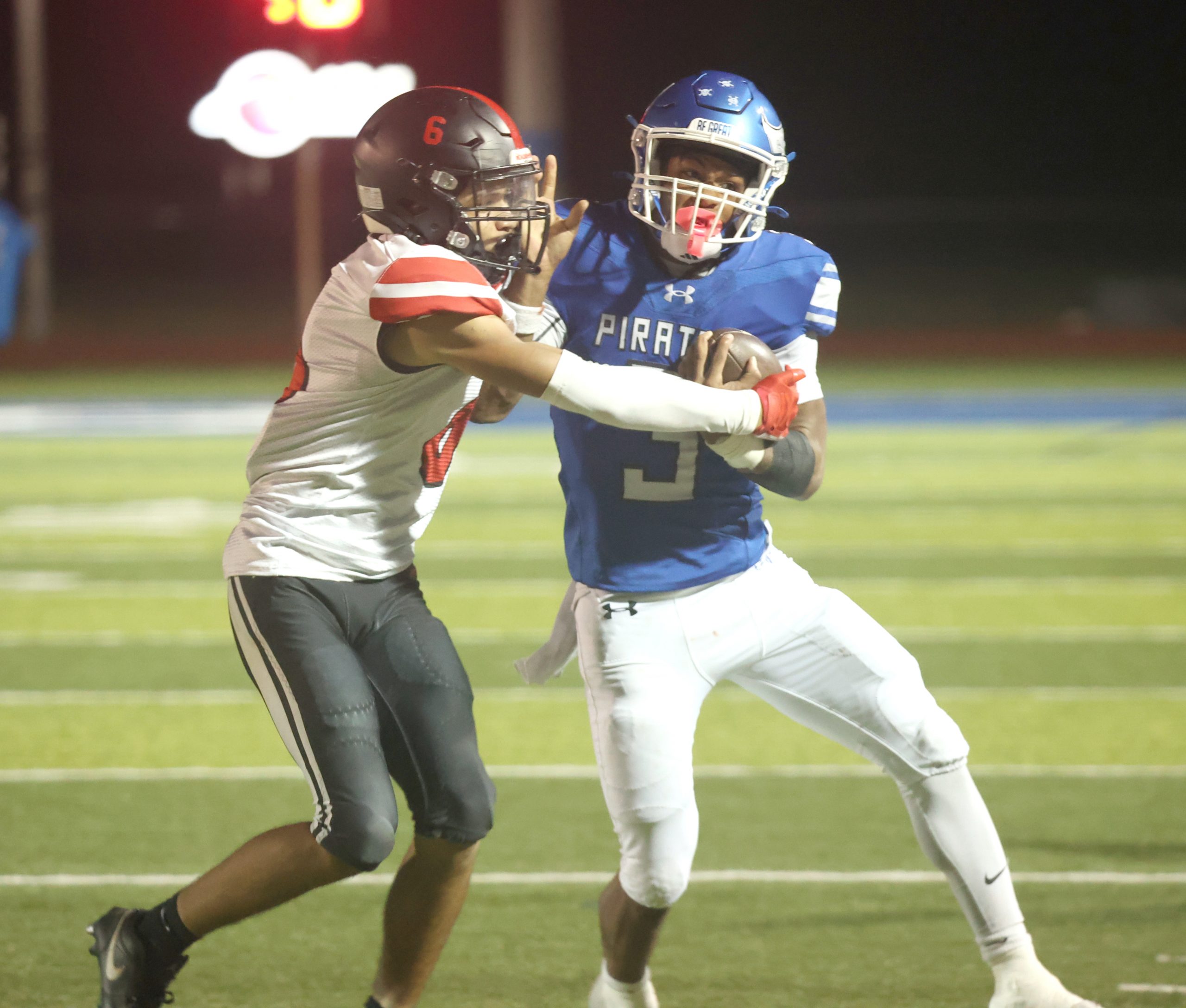 Boonville junior running back Alex McDonald had a big game against the Marshall Owls Friday night at Gene Reagan Field with 18 carries for 175 yards and three touchdowns. The Pirates fell short against the Owls 42-35, dropping to 1-1 overall. (Photo by Chris Bowie)